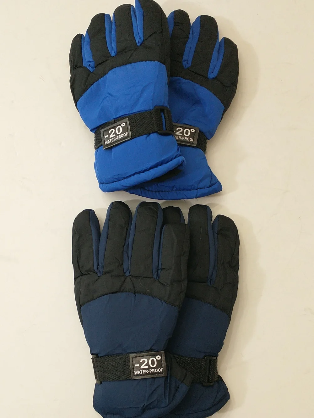 Set Of Winter Gloves, Kids Size M, Rated To -20°, Waterproof, Blue And Black